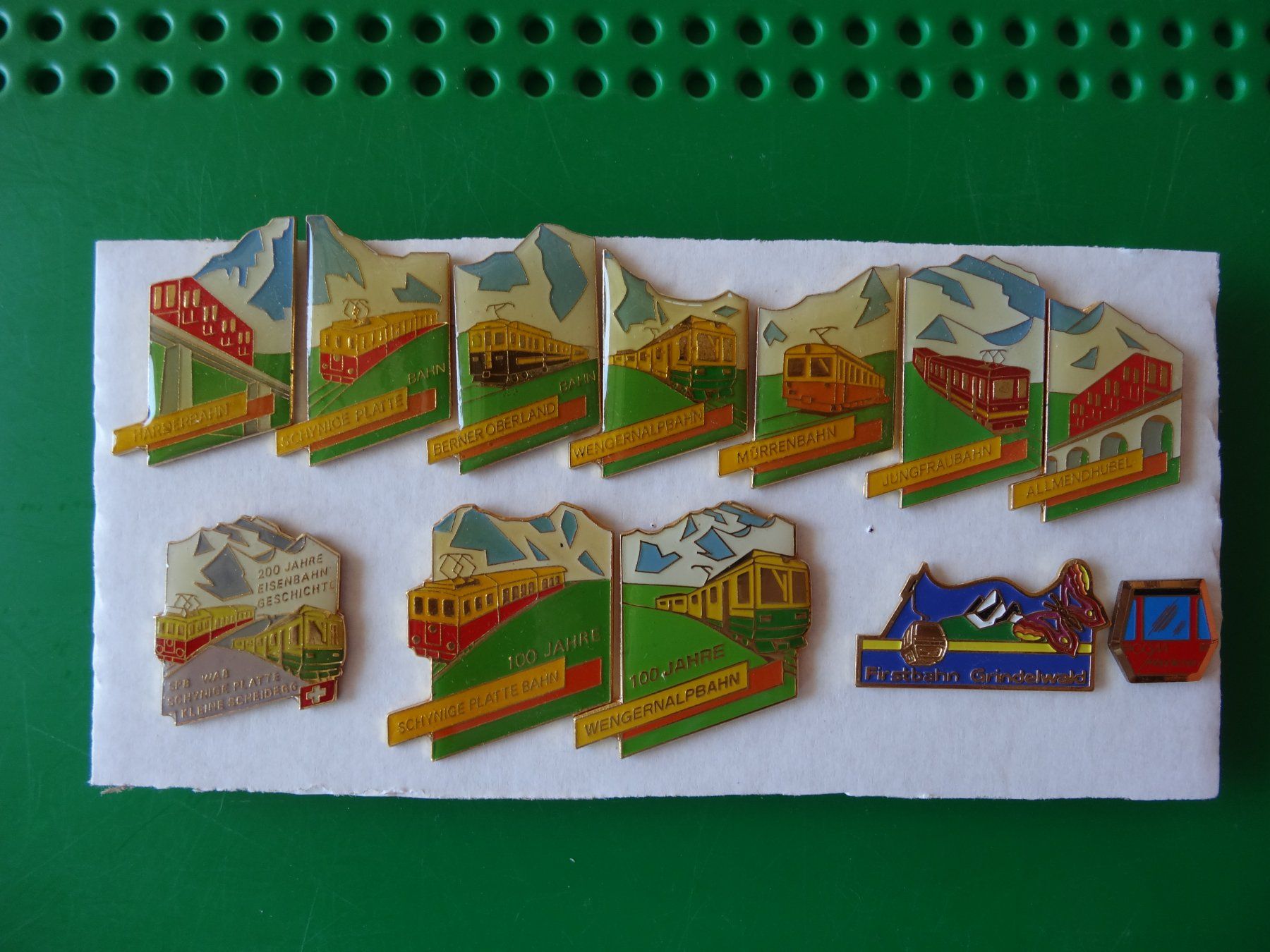 Placchette & Badge: Pins Bergbahnen Berner Oberland Konvolut – Usato da Hinwil venduto da Fusca