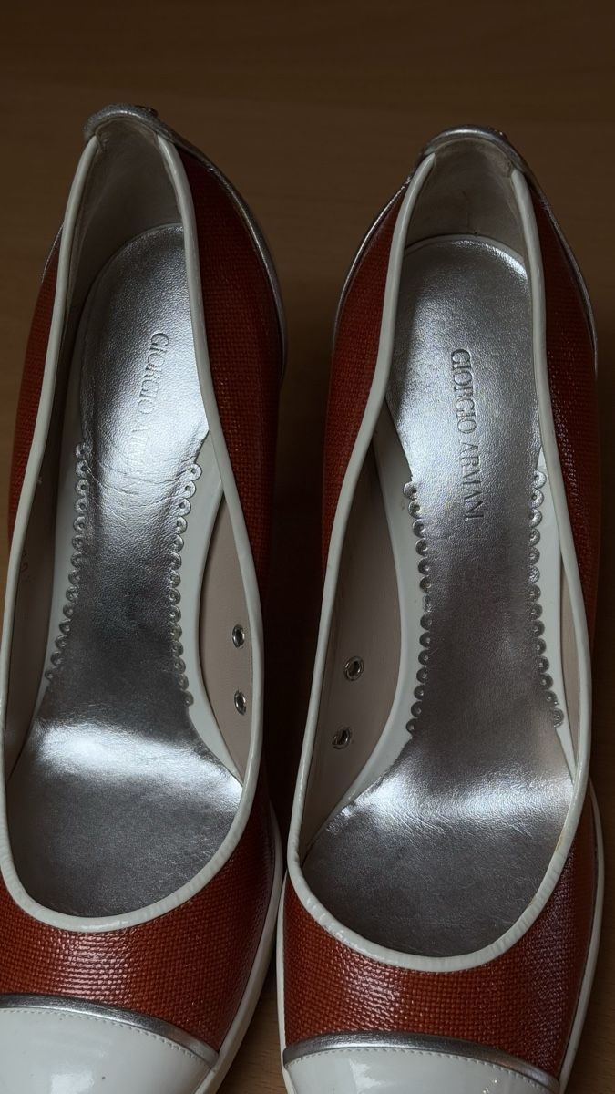 Armani Scarpe da donna: Giorgio Armani High Heels Pumps Gr. 40 – Nuovo (secondo la descrizione) da Oberweningen venduto da Vita_Lyt 2
