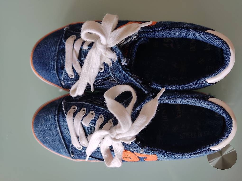 Schuhe für Jungen: Kinderschuhe/Sneaker in Gr.33 – Gebraucht aus Zürich von svi_dkg2 3