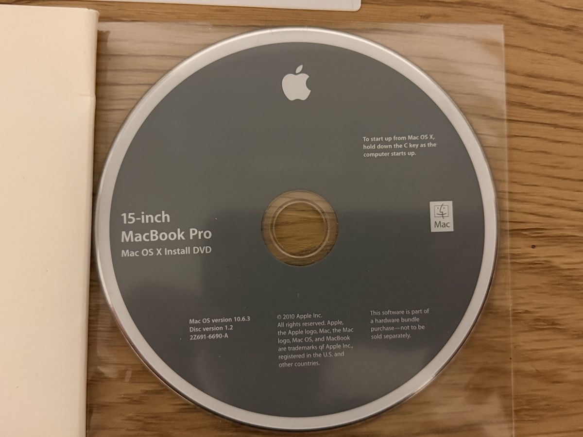 Apple Software: Original MacBook Pro OS X Install Discs – Usato da frauenfeld venduto da mac_c7jc 2