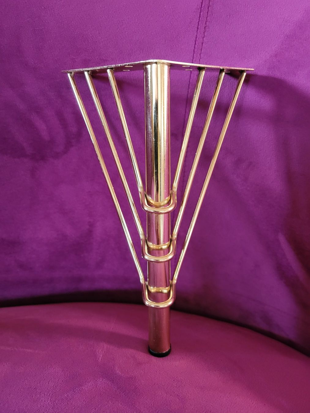 Mobili TV: Elegante, goldene Möbelbeine – Nuovo e nell'imballaggio originale da Wetzikon ZH venduto da schenilo 1