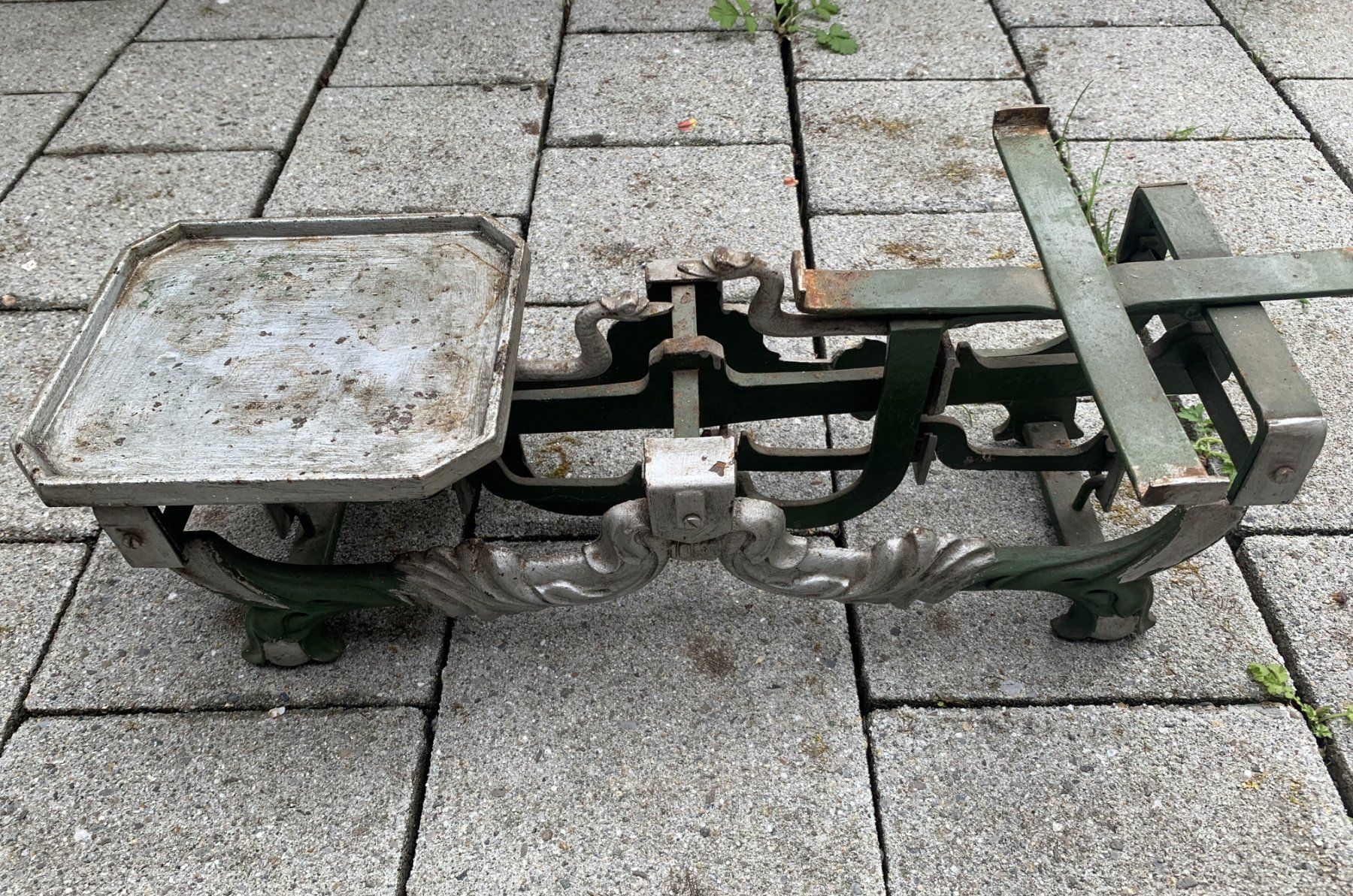 Bilance e pesi: Antike Waage – Usato da Ebnat-Kappel venduto da pourlemerite