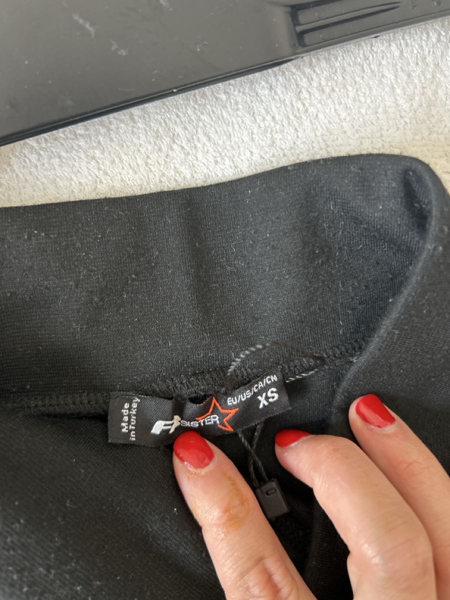 Robes et jupes: Jupe noir - taille XS – D'occasion à Savigny par Althea0202 1
