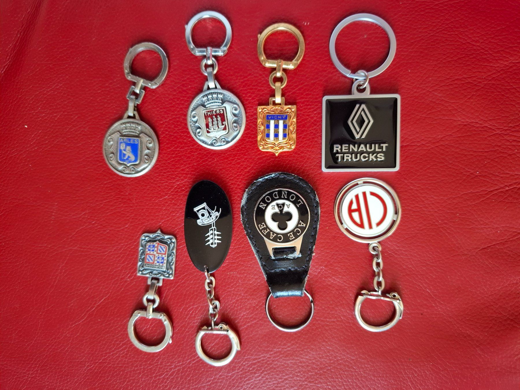 Porte-clés: Lot de porte-clés vintage, y.c. pièces historiques. – D'occasion à Crémines par Carambaaa 4