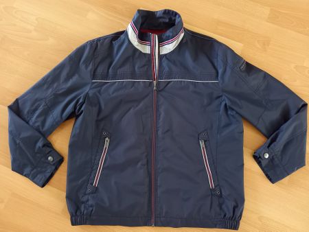 Schöne Herrenjacke in Grösse 54 von Charles Vögele