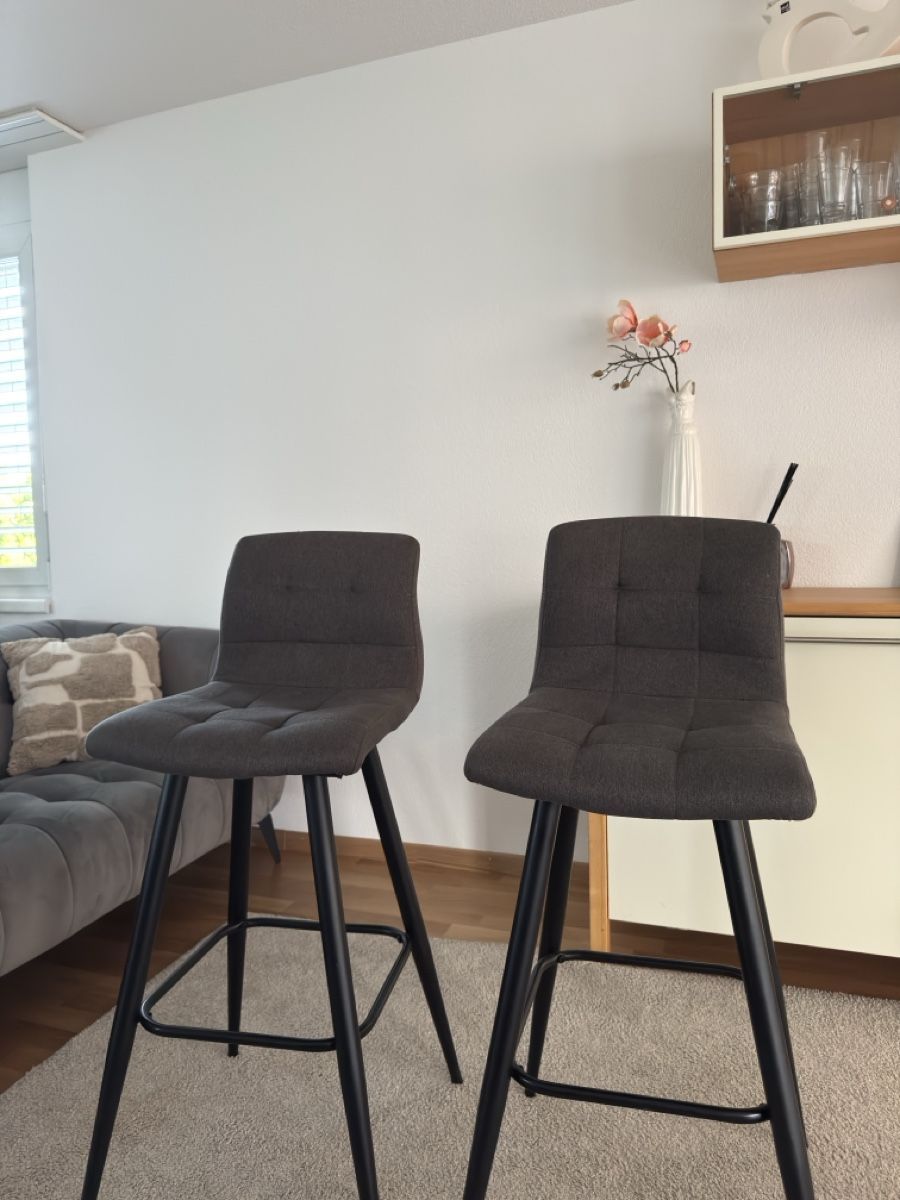 Hochstühle: Barhocker / Barstühle 2er Set – Gebraucht aus Dübendorf von car_qw8j 1