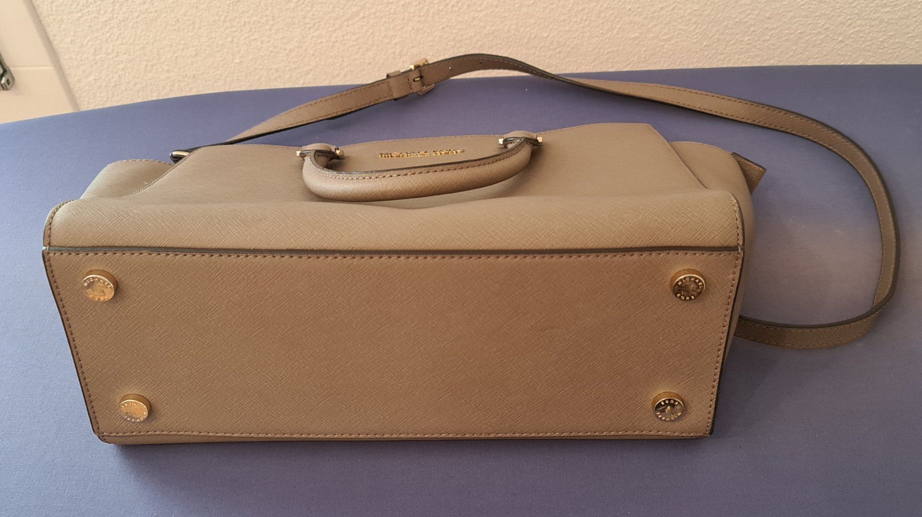 Michael Kors Borse da donna: Handtasche Michael Kors – Usato da Ruswil venduto da DNAB 2