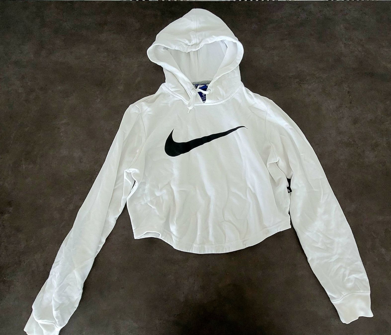 Nike Pullover & Sweatshirts: Nike Damen Pullover Crop weiss/schwarz, Grösse M – Gebraucht aus Menzingen von myw_9yjm