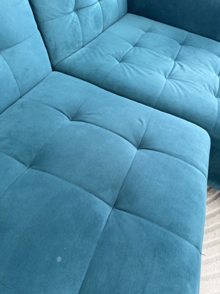 Sofas: Ecksofa mit Ottomane Petrol Samt  – D'occasion à Kriens par Modeoutlet 4