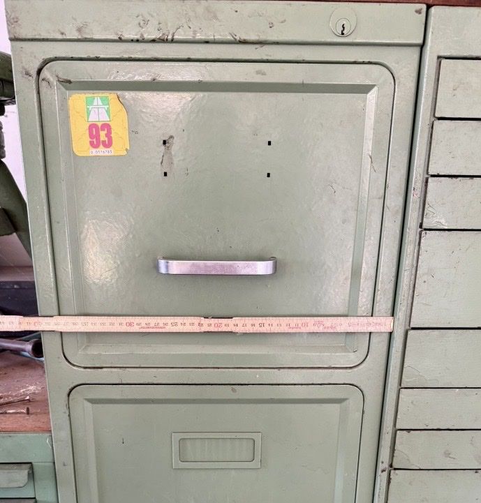 Armadi: Werkstattschrank, grün Blechschrank – Usato da Mümliswil venduto da littledogshop 1