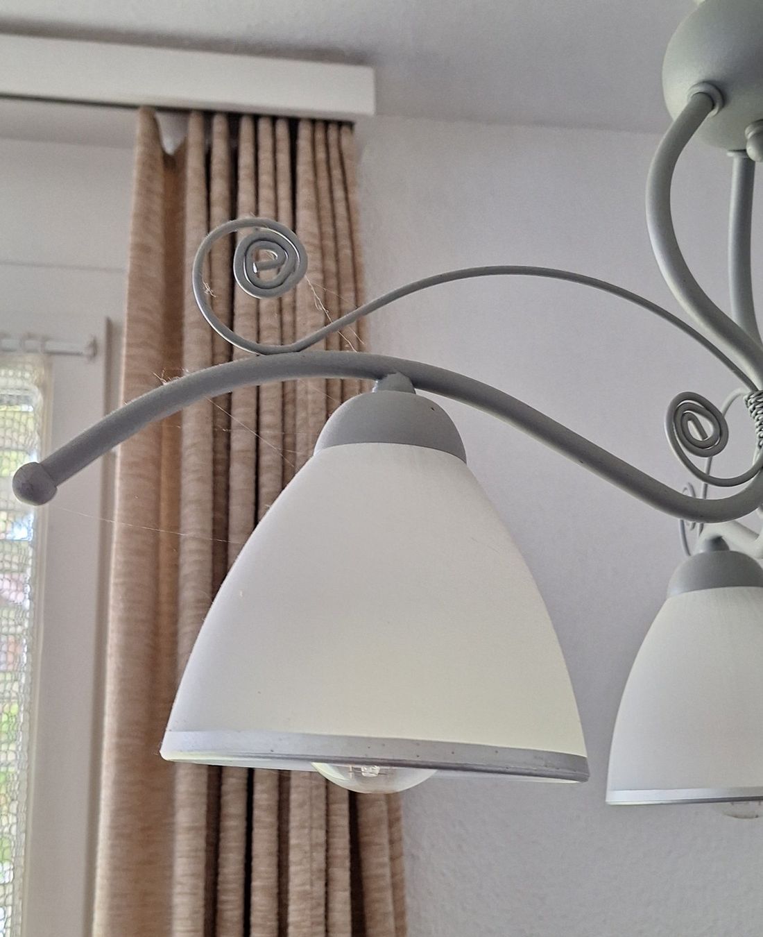 Lampadari & plafoniere: Deckenlampenschirm mit 3 Armen, Metall grau – Usato da Muri AG venduto da Edlerweiss 2