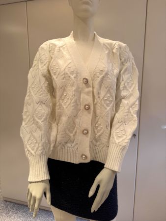 Cardigan crème d'hiver, taille 40- look élégant et chaud!