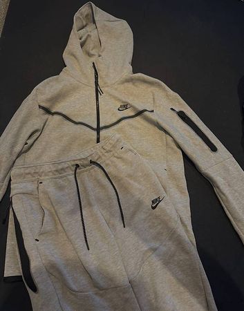 Nike Tech Fleece Set Gr. S&M