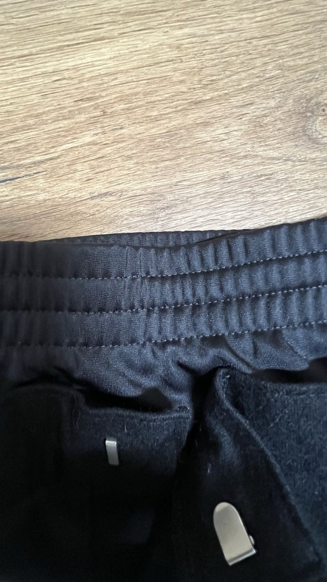 Adidas Pantalons: Adidas Snap Button Hose Gr.XS – D'occasion à Visp par bluenero 4