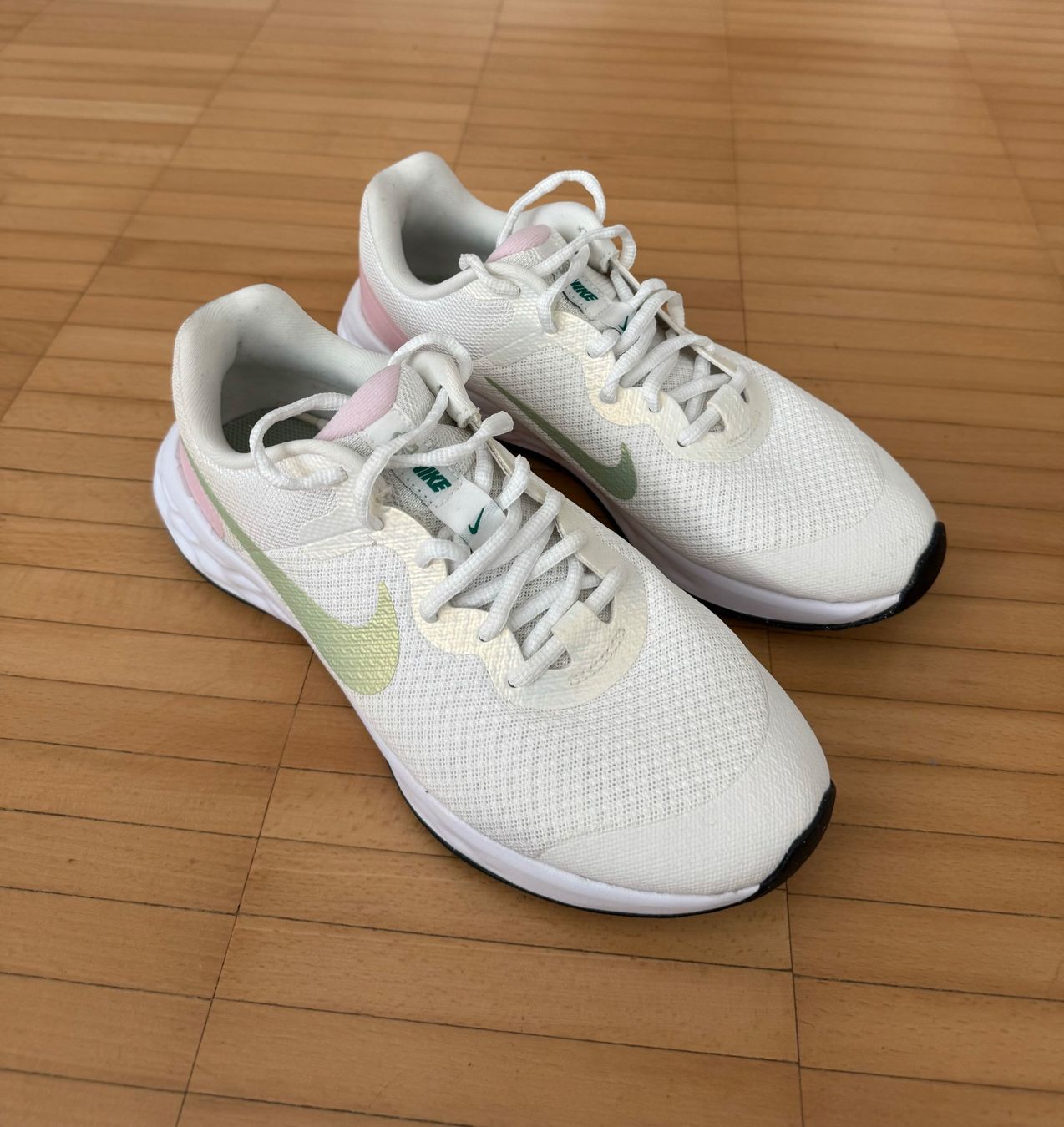 Nike Scarpe da donna: Nike Sneaker Damen Gr. 38 – Nuovo (secondo la descrizione) da Frauenfeld venduto da LIL_NA 2