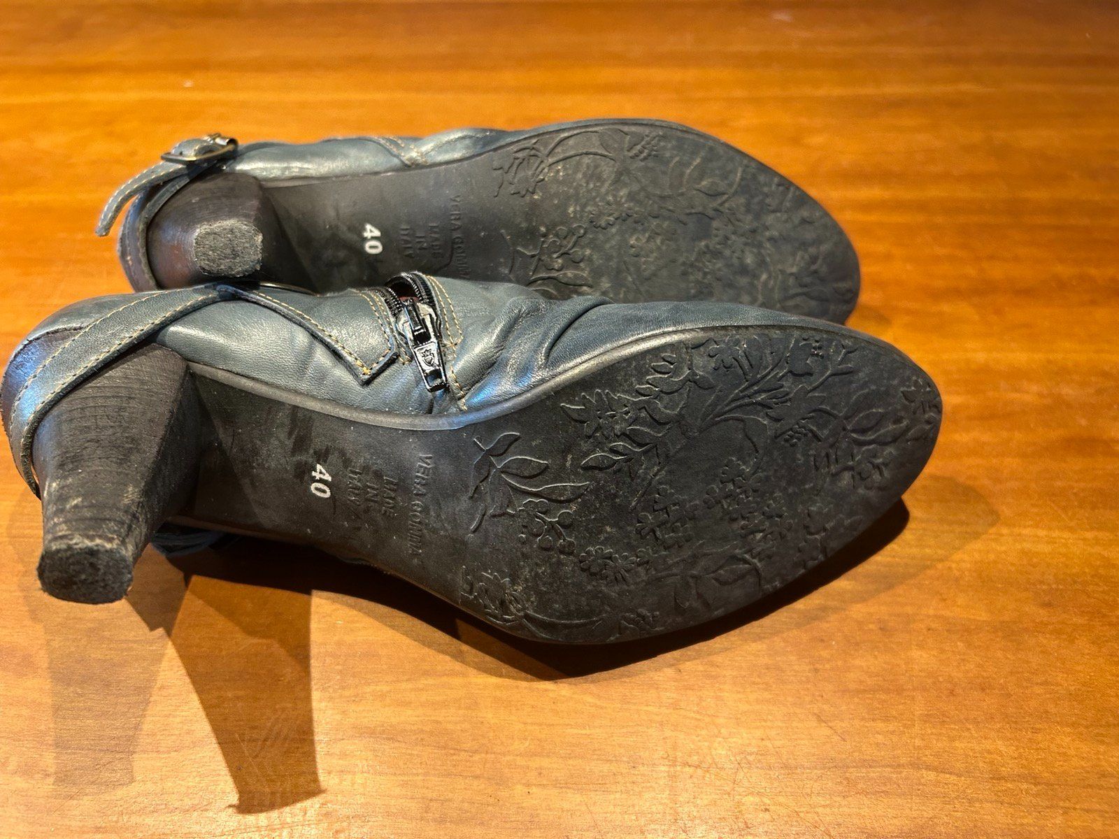 Scarpe da donna: LETIZIA FERRARI DESIGNER SCHUHE – Usato da Lohn-Ammannsegg venduto da Gurmetica 2