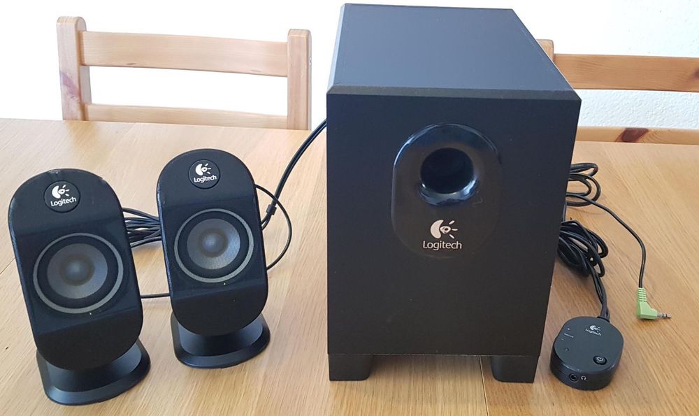 Logitech X-210, 2.1 Lautsprechersystem | Kaufen auf Ricardo