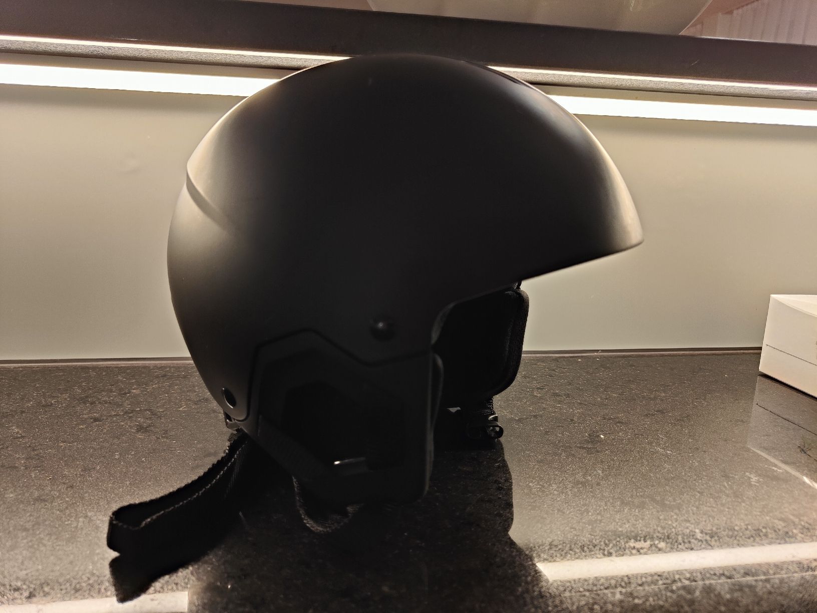Decathlon Caschi: Ski- und Snowboardhelm Kinder – Usato da Unterentfelden venduto da dani007a