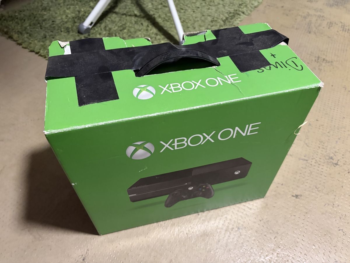 Microsoft Console: Xbox One mit Controller & 2 Games – Usato da Allschwil venduto da TomasUchiha 1