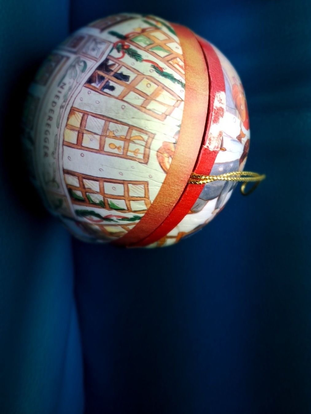 Tutte le decorazioni: Grosse antike Weihnachtskugel aus Karton mit Aufhänger – Usato da Basel venduto da DesireeYaDa 4