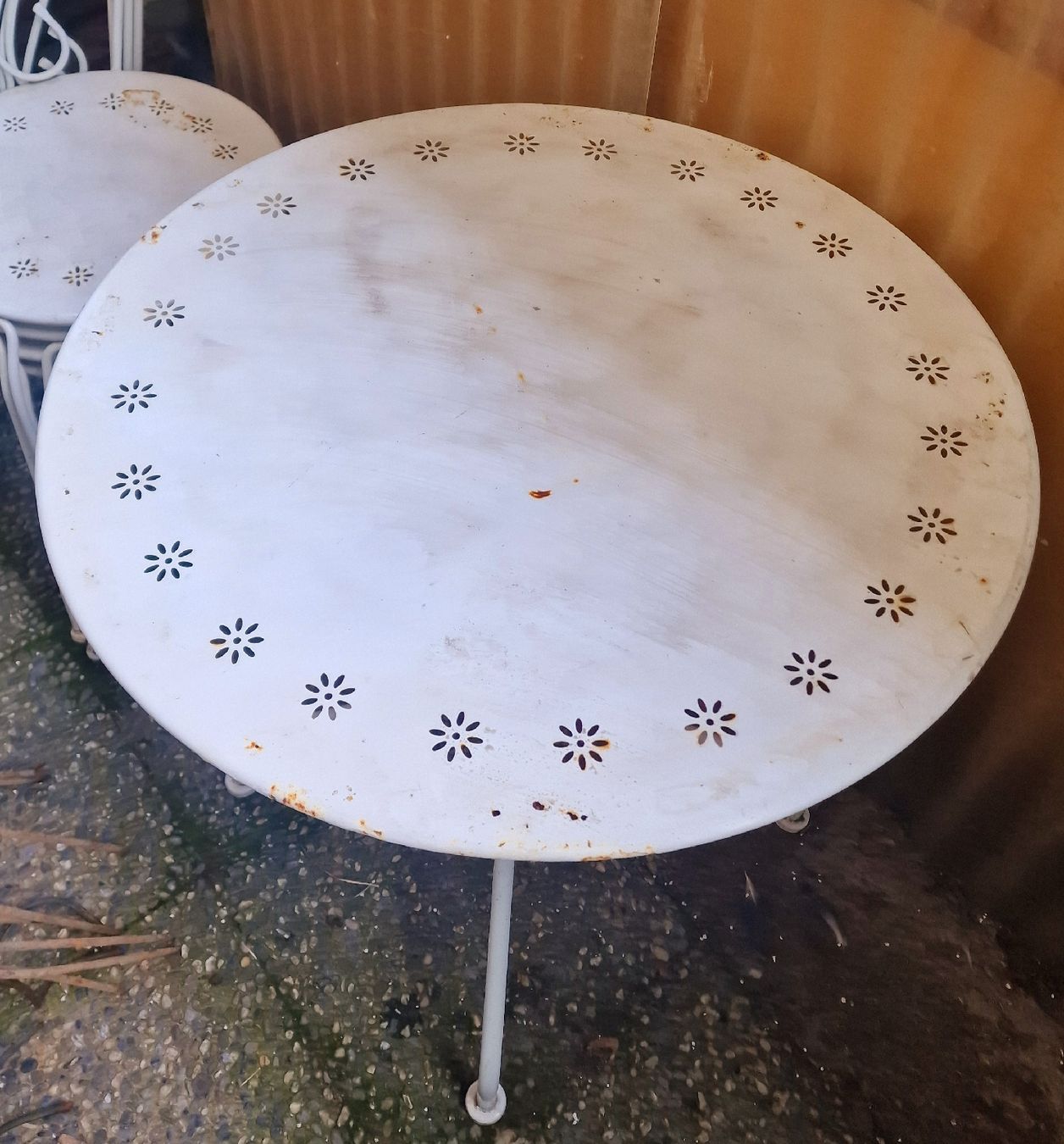 Set di tavolo e panche: table et chaises de jardin en fer – Usato da Lausanne venduto da ama_2fz8 1
