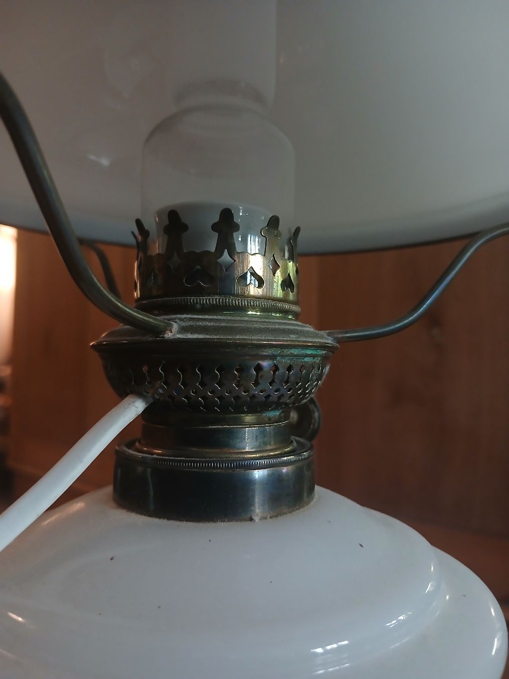 Lampade: Elektrifizierte Öllampe – Usato da Bern venduto da MattePostBrocki 3