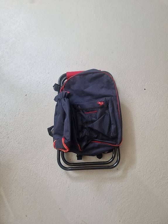 Rucksäcke: Rucksack mit Sitzmöglichkeit – Gebraucht aus Hämikon von steff5630 1