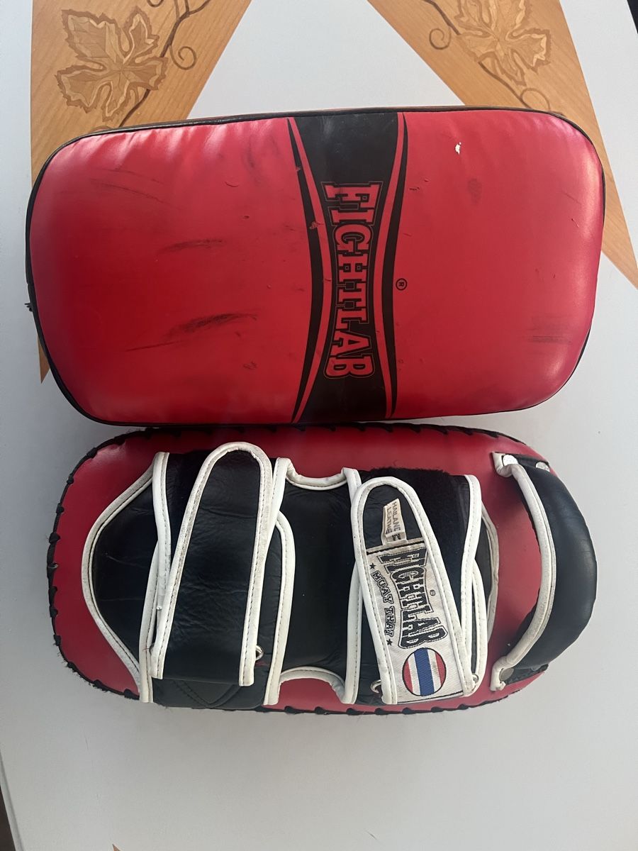 Gants & mitaines : Boxausrüstung – D'occasion à Siebnen par sin_x9kk 5