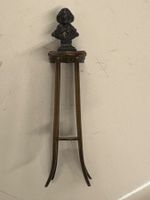 Puppenstube - dekorative Miniatur Figur mit Sockel