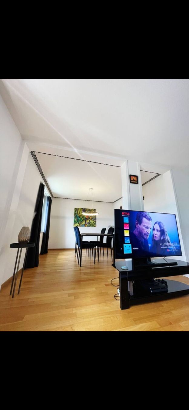 Mobili TV: TV möbel schwarz/glas – Usato da Baar venduto da jul_q7wv