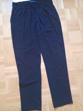Elegante Sporthose (Peak Perfromance, Grösse M)