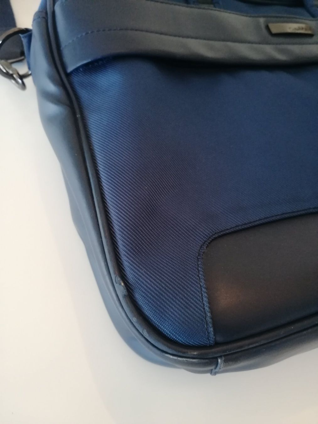 Calvin Klein Sacs: Calvin Klein Laptoptasche – Neuf (Voir description) à Mosnang par creativist 9