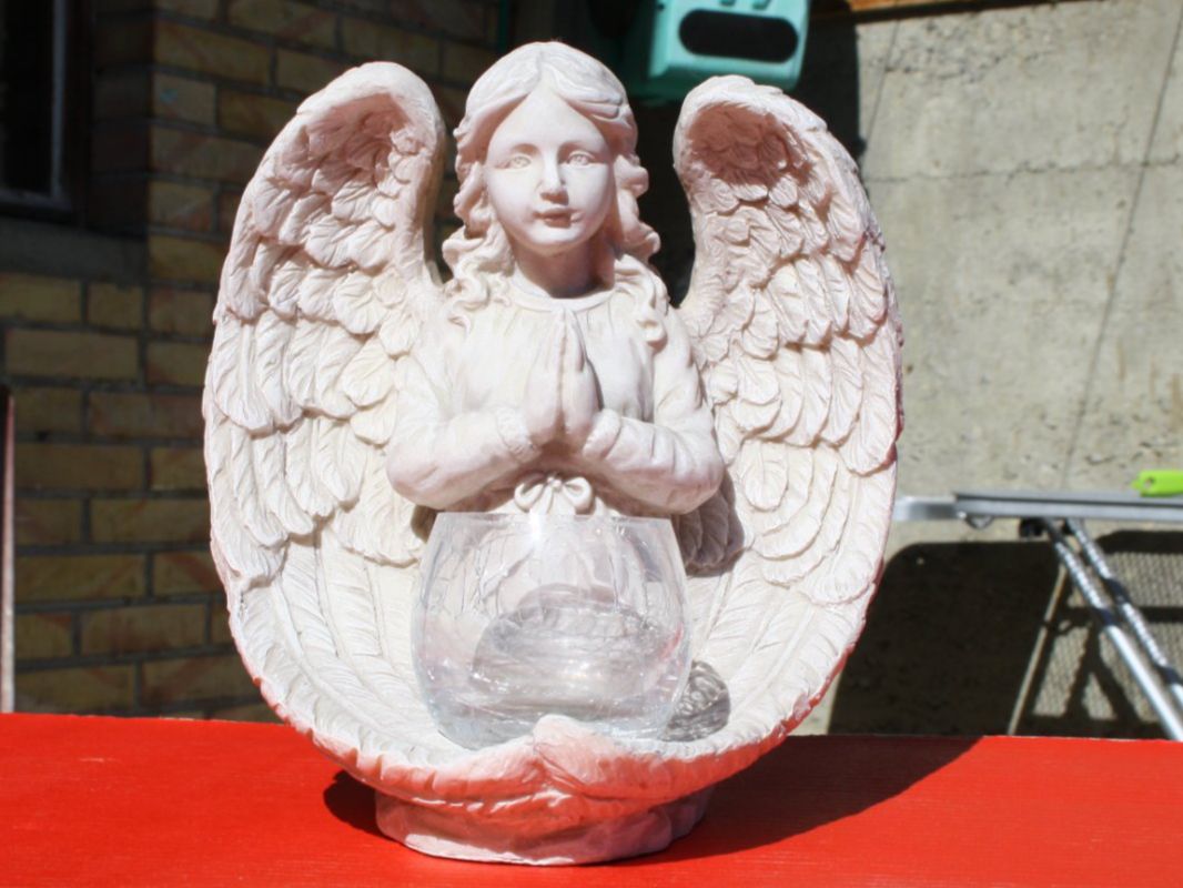 Statuette: ENGEL ENGELSFIGUR MIT TEELICHTGLAS – Usato da Wauwil venduto da Pneuedy