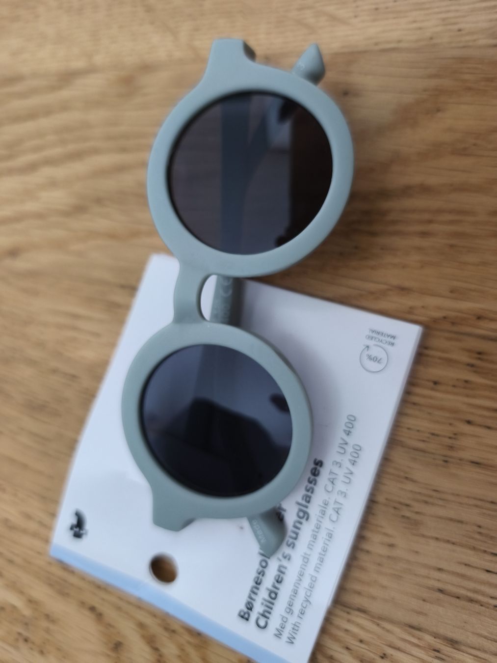 Occhiali & Lenti: Sonnenbrille Kinder neu UV 400 – Nuovo (secondo la descrizione) da Näfels venduto da ChocolateMuffin