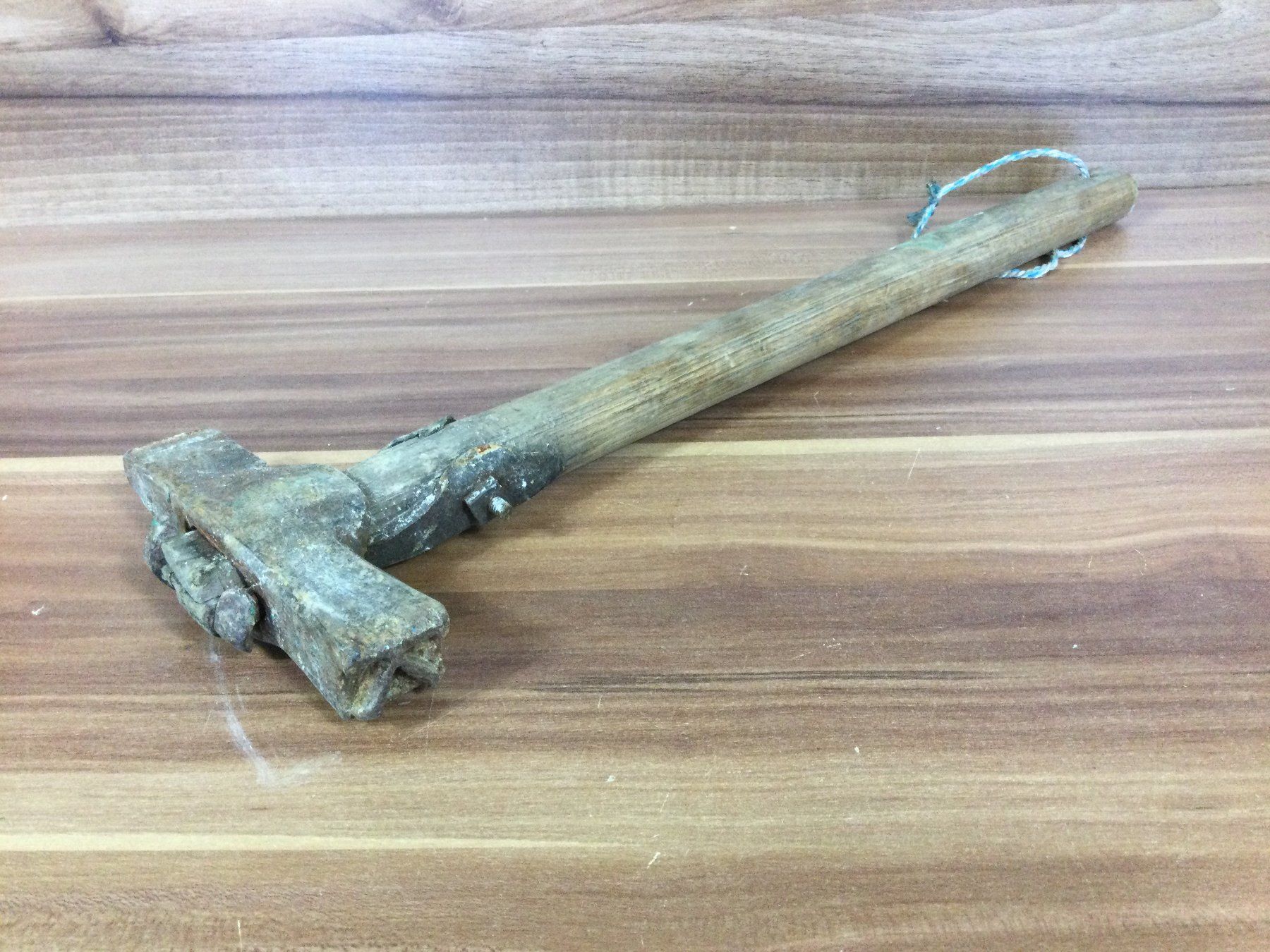 Attrezzi da lavoro: Alter Markier oder Förster Hammer mit Buchstabe K – Usato da Wangen SZ venduto da kuriosum12