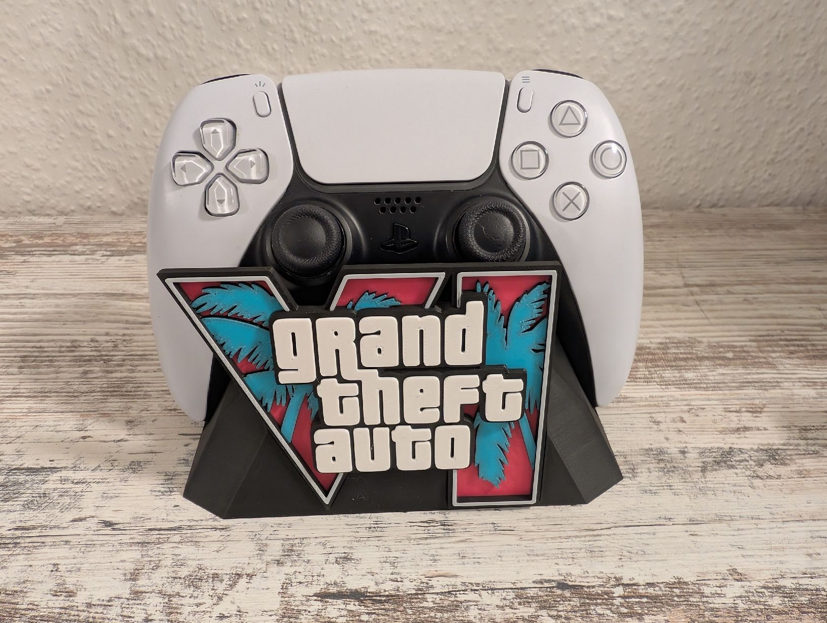 Supporti a parete: PS 5 Controller Halterung | GTA V Design schwarz – Nuovo (secondo la descrizione) da Zürich venduto da Ray81