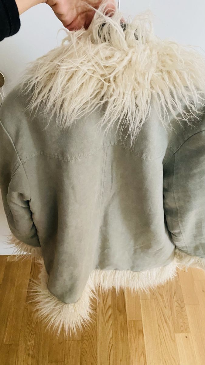 H&M Cappotti: Leichte Wildlederjacke imitat mit Kunstfell Gr. S – Nuovo (secondo la descrizione) da Killwangen venduto da Fefy 3