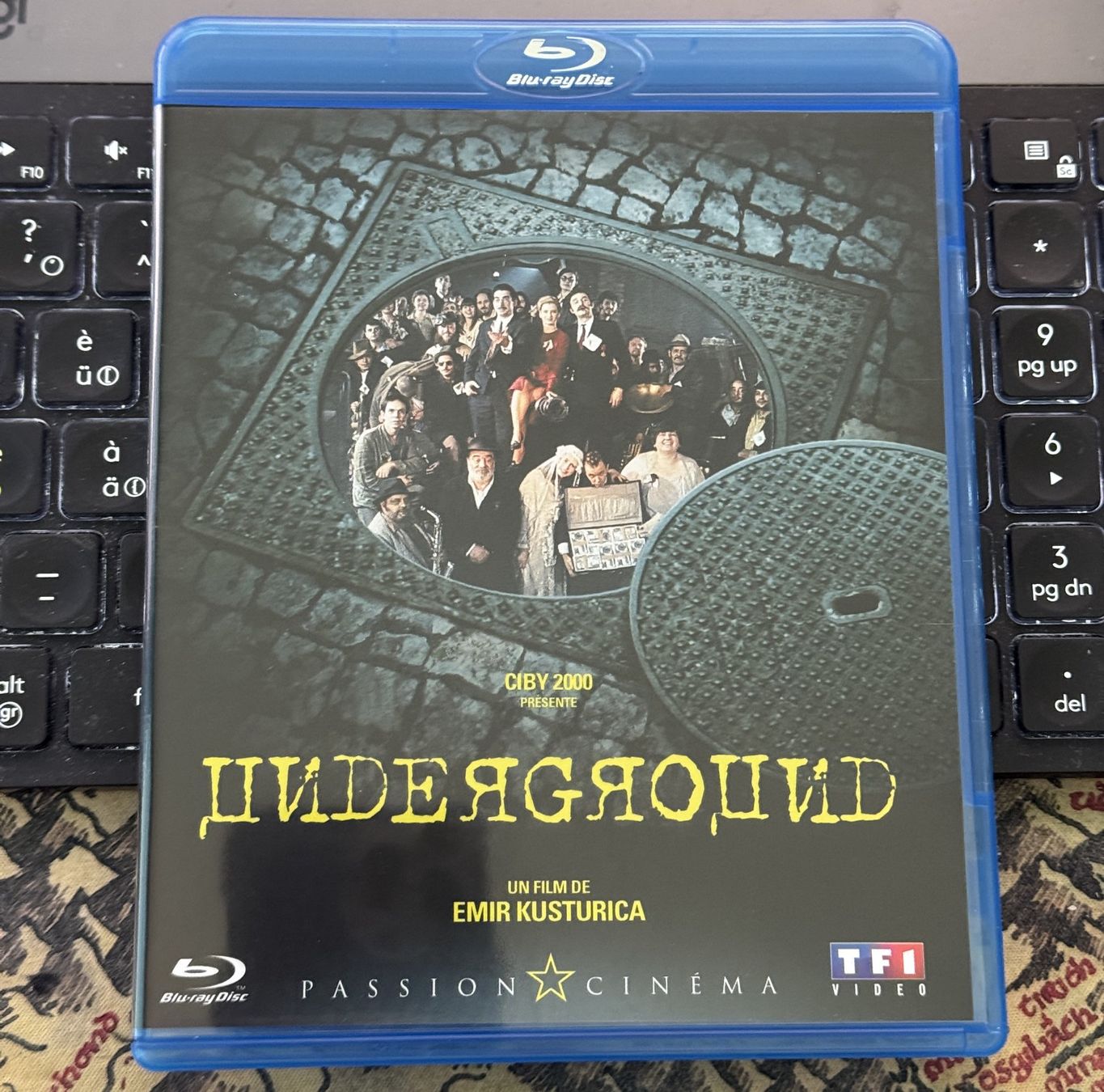 Tous les DVDs: Underground (1995) - Blu-ray – D'occasion à Semsales par __Florian__ 1