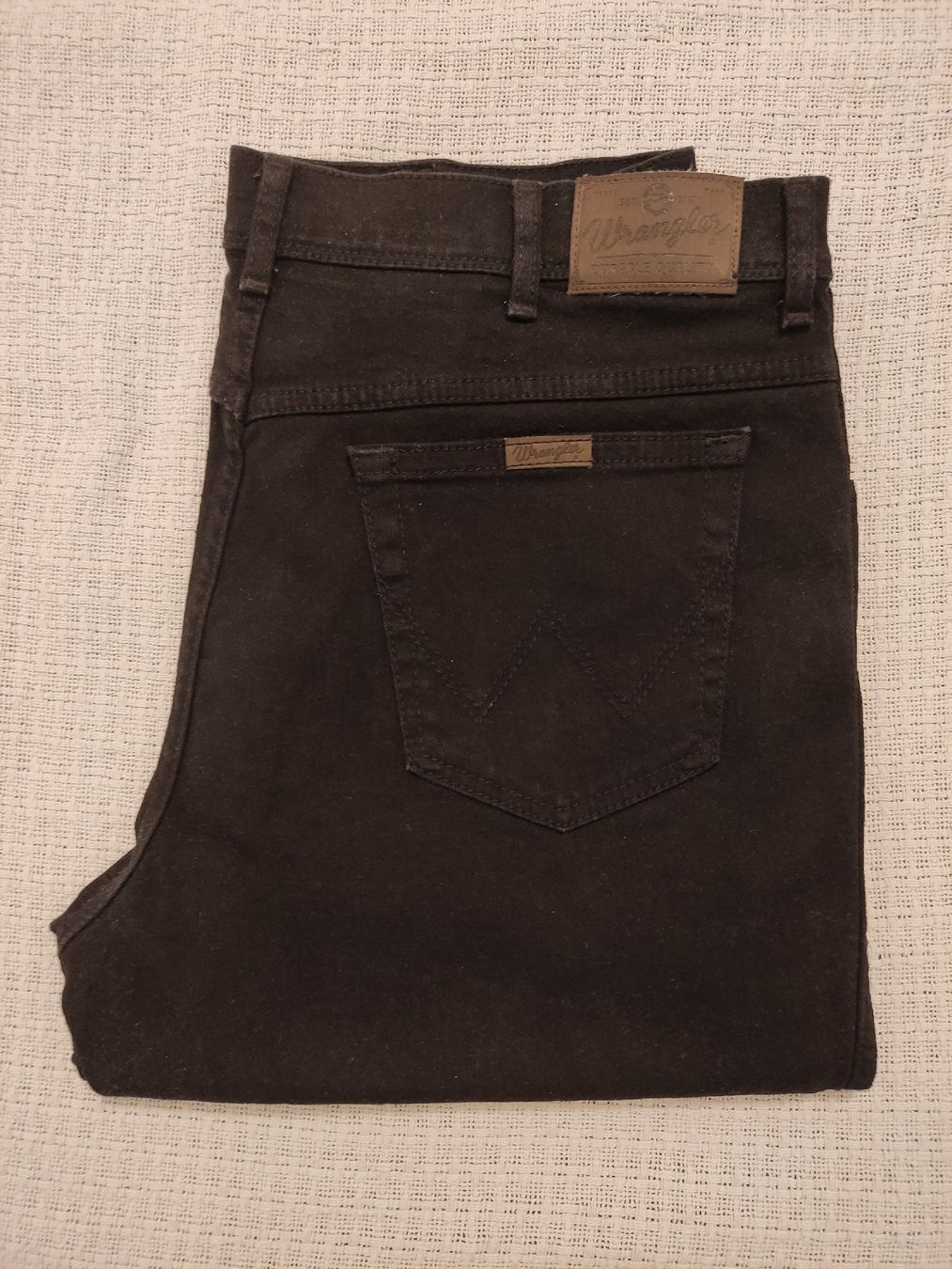 Wrangler Jeans: Jeans Wrangler Regular Fit W40 L34 schwarz – Nuovo (secondo la descrizione) da Ettingen venduto da glaeri