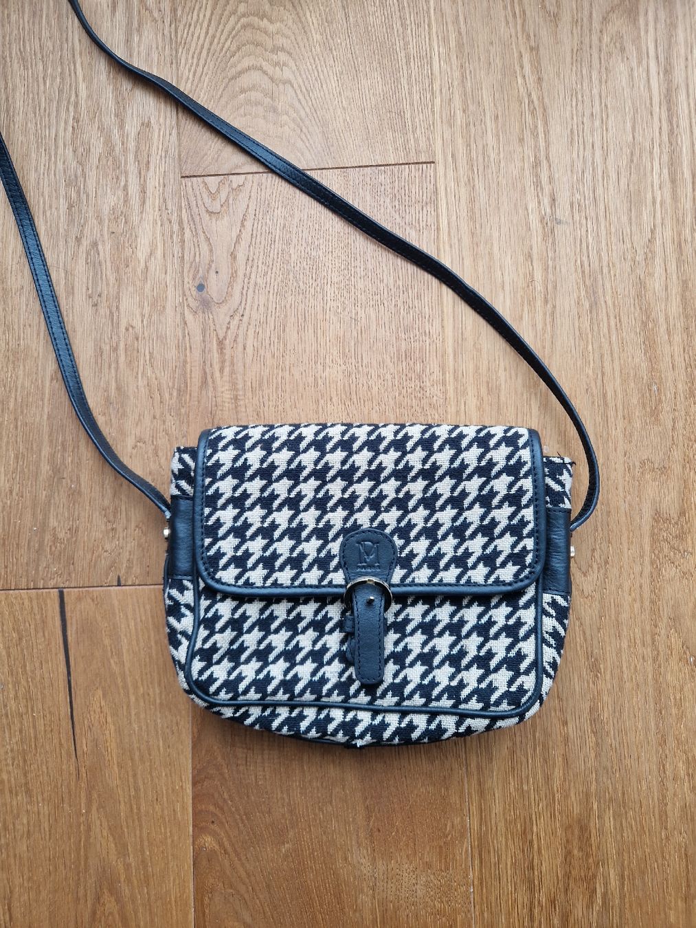 Borse da donna: Schultertasche Petite Mendigote – Usato da Eschenbach SG venduto da SanFranciscoCalifornia