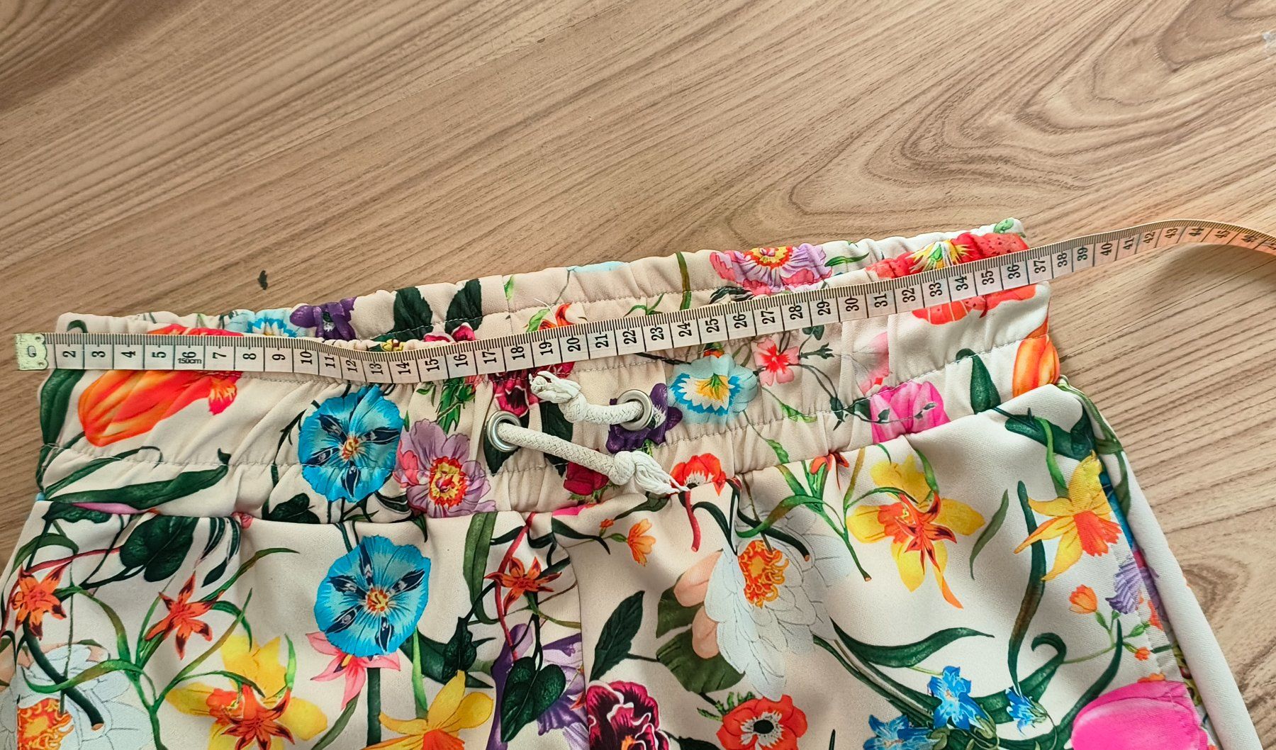 Completi & Tailleur: Trainingsanzug – Usato da Beringen venduto da Holly.80 5