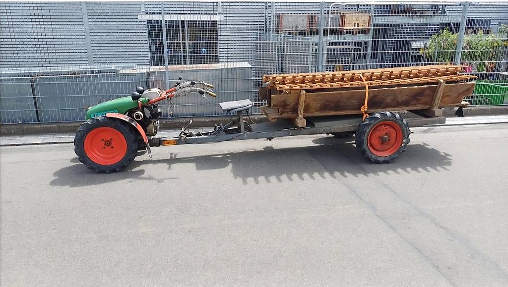 Tracteurs: Rapid 606 - Triebachsanhänger – D'occasion à Bertschikon par Raick 1