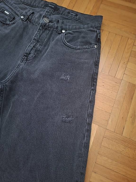 Jeans: Straight Leg Jeans schwarz – Usato da Wetzikon ZH venduto da cet_6fbf 1