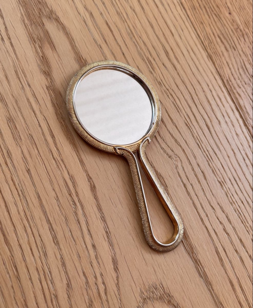 Spiegel: Handheld Makeup Mirror – Gebraucht aus Kilchberg ZH von ben_pc68