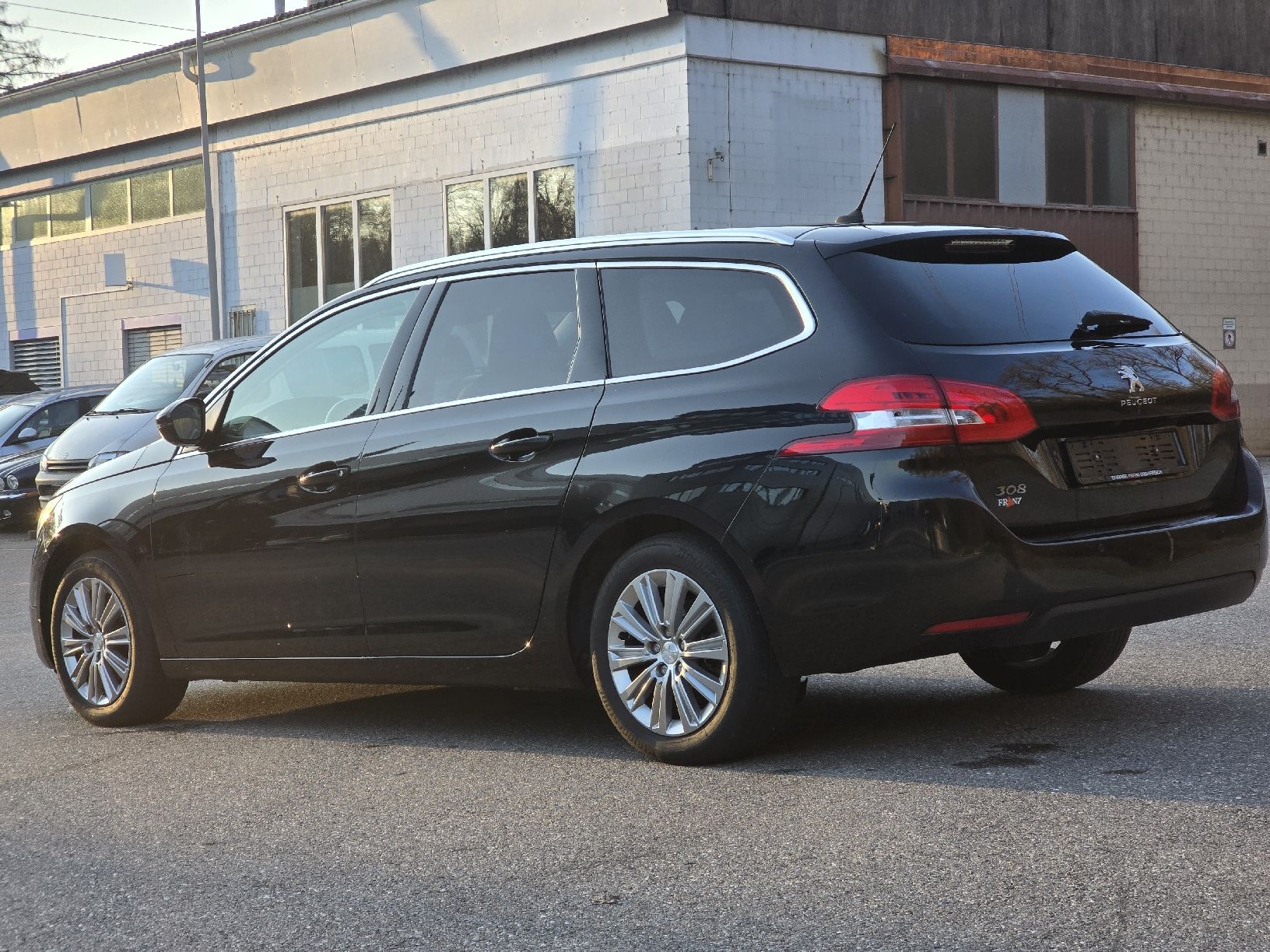 Peugeot Automobili: peugeot 308 1.2i stt – Usato da Winterthur venduto da AJ2323 3