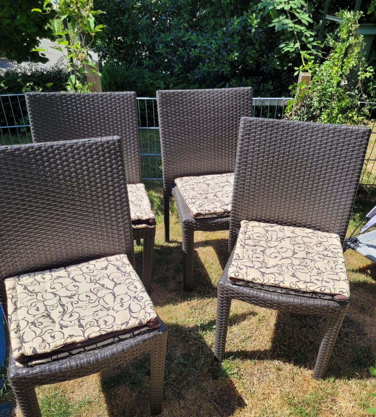 Tavoli: Gartentisch mit Glaseinsatz – Usato da Scherzingen venduto da Handyman7 2