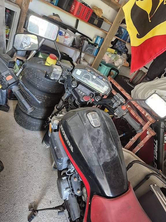Route: Honda 750 – Défectueux à Le Fuet par Allan18 2