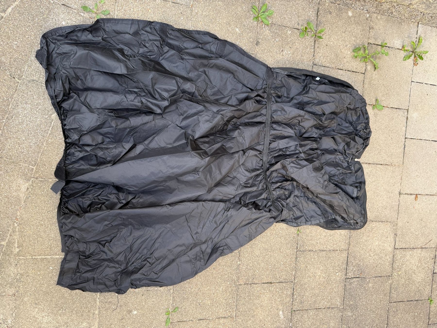Taschen: Regencover Regenhülle Golfbag Schwarz – Gebraucht aus Unterengstringen von Tnovus 2