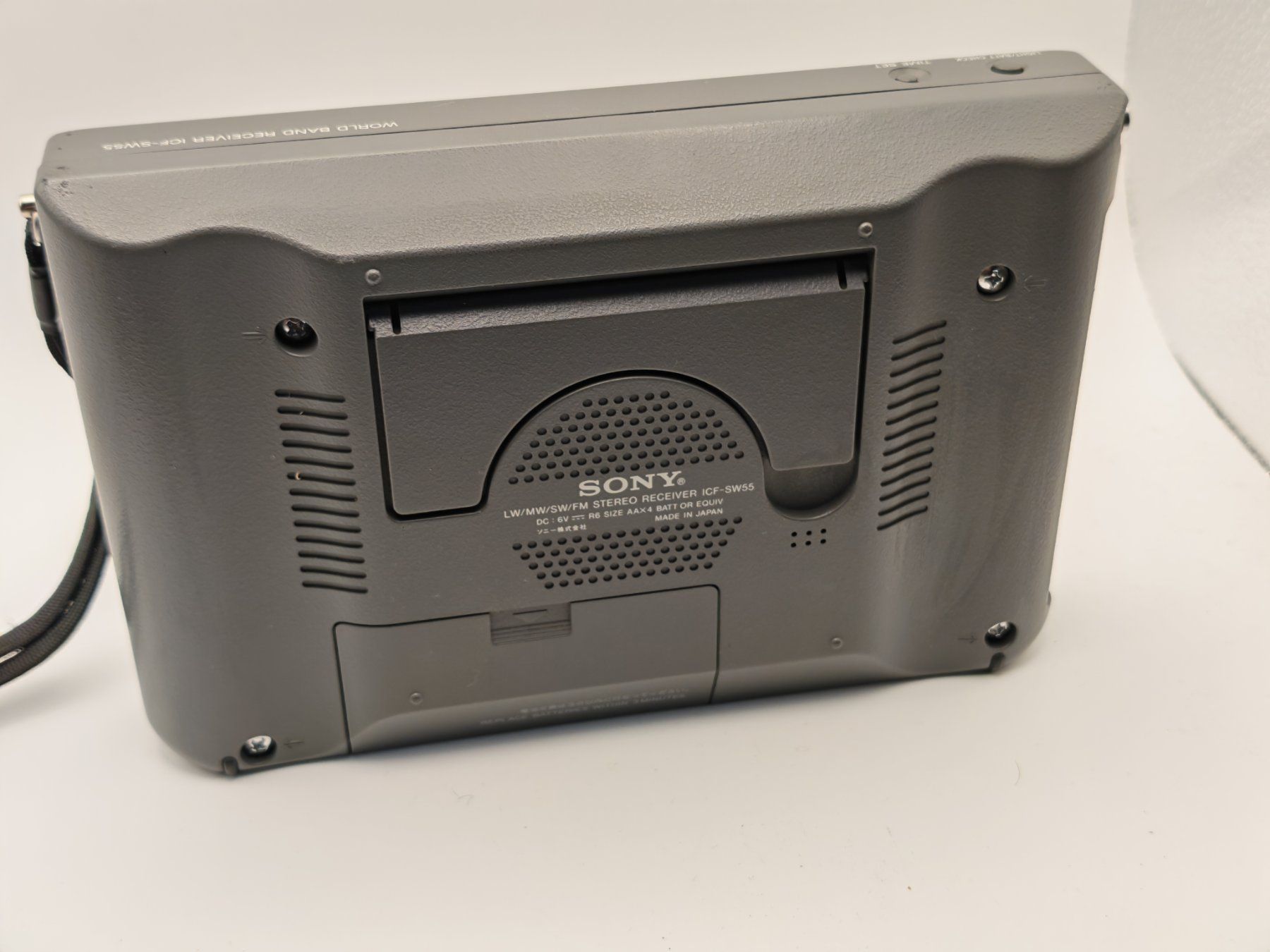 Sony Radio: Sony ICF-SW55 Weltempfänger inkl. Etui – Usato da Thun venduto da Kankii 1