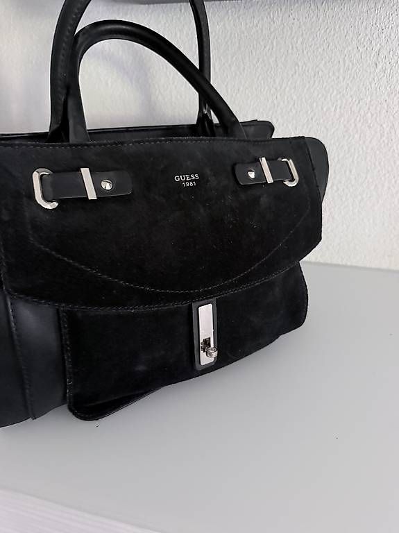 Guess Sacs femmes: Handtasche Guess – D'occasion à Kappelen par Ushy08